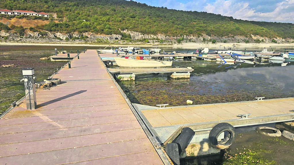 Στερεύουν η Μεγάλη Πρέσπα και η «ζωή» στην περιοχή