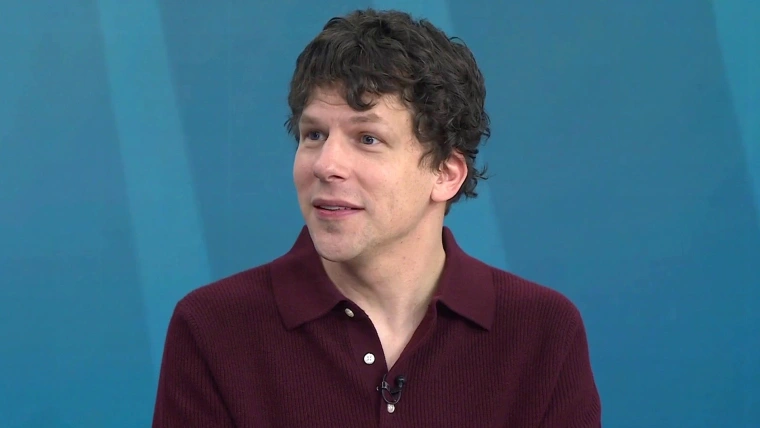 Πράξη ανθρωπιάς από τον Τζέσι Άιζενμπεργκ: Δώρισε νεφρό σε άγνωστο χωρίς καμία δημοσιότητα