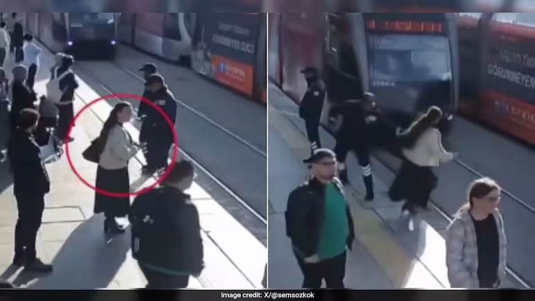 Θρίλερ στις ράγες: Φύλακας σώζει γυναίκα από σίγουρο χτύπημα τραμ – Φόραγε ακουστικά (βίντεο)