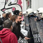 Μεταξουργείο: Επεισόδια κατά τη διαμαρτυρία εκπαιδευτικών και γονέων για τις συγχωνεύσεις σχολικών τμημάτων