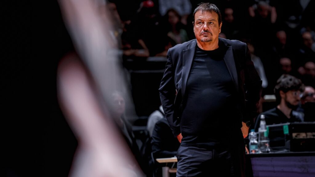 Έξαλλος ο Αταμάν: Πήρε time-out και δεν μίλησε στους παίκτες