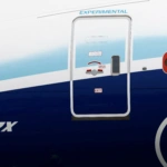 Καταρρέει η Boeing: Το νέο «θαύμα των αιθέρων» 777X δεν πετά… πριν το 2027 – Πρόστιμα-μαμούθ $5 δισ.