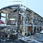 Σοκ στην Ινδία: 234 κινητά σε λεωφορείο έκαψαν 20 άνθρωπους