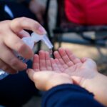 Η Ε.Ε. εξετάζει απαγόρευση της αιθανόλης στα απολυμαντικά χεριών – Φόβοι για καρκίνο