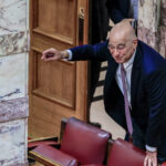 Βουλή: Πέρασε με 159 «ναι» η τροπολογία για τον Άγνωστο Στρατιώτη – Ψήφισε και ο Δένδιας από τα πίσω «ορεινά» έδρανα