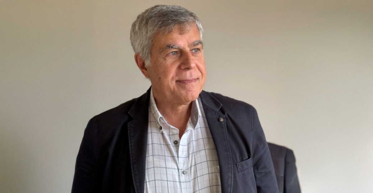 ΠΑΣΟΚ: Παραιτήθηκε ο διευθυντής του Ανδρουλάκη μετά την αποκάλυψη των αποθεωτικών σχολίων για Μητσοτάκη