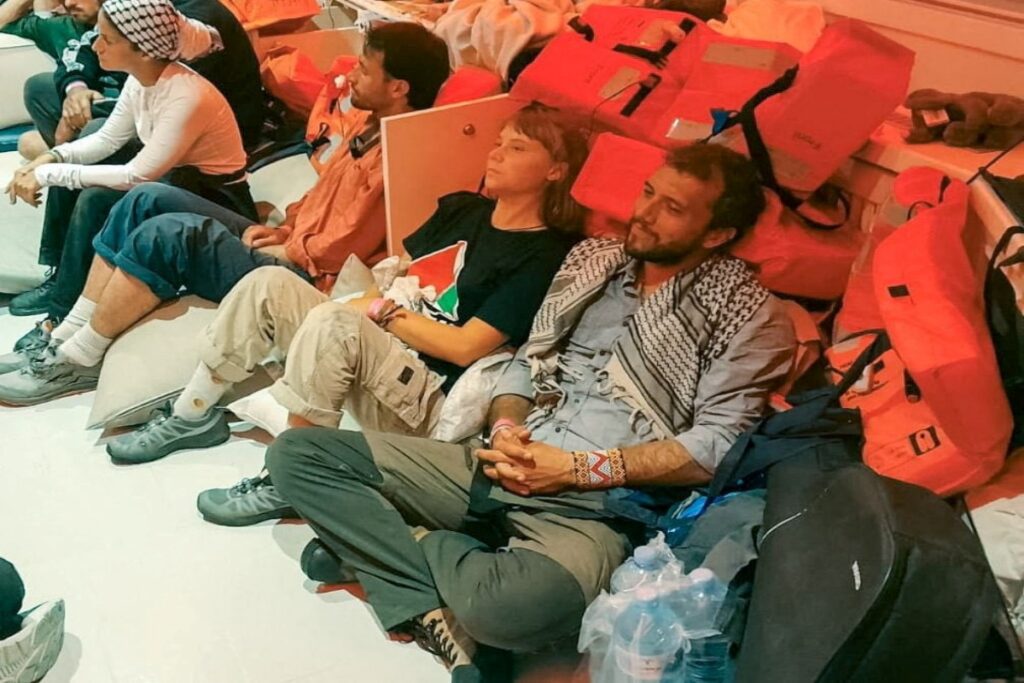 Γκρέτα Τούνμπεργκ: Σοκάρει καταγγελία για κακοποίηση από Ισραηλινούς – «Την έσερναν από τα μαλλιά» [Βίντεο]