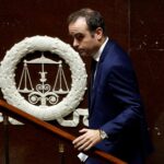 Λεκορνί: Ο Γάλλος πρωθυπουργός επιβίωσε από την ψήφο εμπιστοσύνης – H Εθνοσυνέλευση απέρριψε τις δύο πρότασεις μομφής