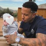 Light: Ποζάρει με τον ενός μηνός γιο του