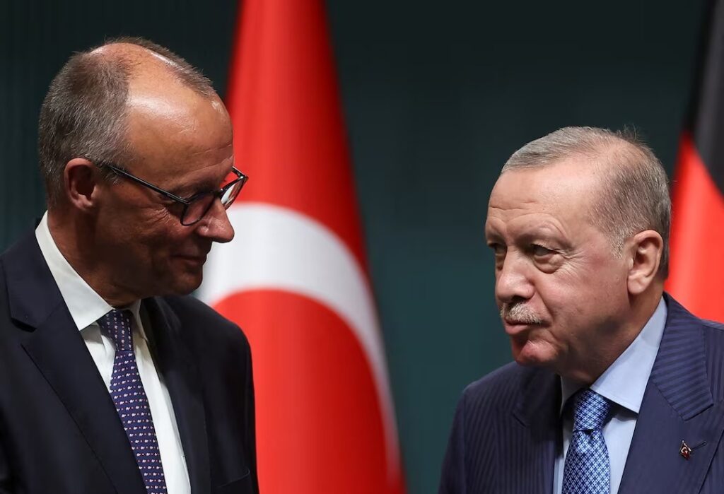 Ερντογάν σε Μερτς: «Αν η ΕΕ έχει τα κριτήρια της Κοπεγχάγης, η Τουρκία έχει τα… κριτήρια της Άγκυρας