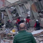 Τουρκία: Κατάρρευση επταώροφης πολυκατοικίας στο Γκεμπζέ