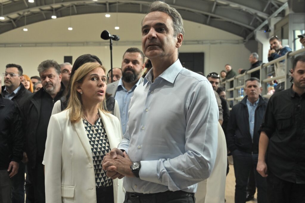 Μητσοτάκης: Στο γυμναστήριο της Πεντέλης που έγινε στάχτη από τη φωτιά του 2024 – «Να κάνουμε 