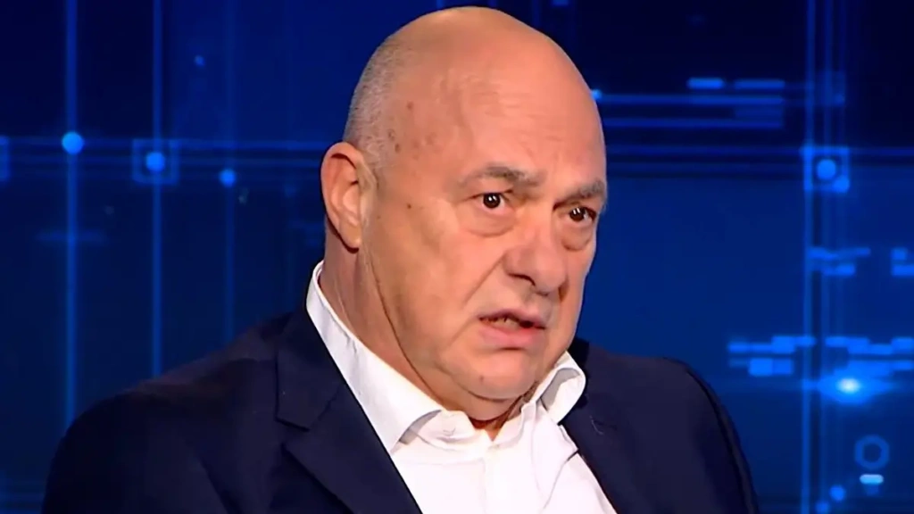 Αχιλλέας Μπέος: «Πώς είμαι ρατσιστής αφού έχω πάει με μαύρες σεξουαλικά;»