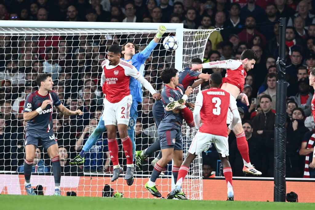 CHAMPIONS LEAGUE – Άρσεναλ – Ολυμπιακός 2-0: Πάλεψαν αλλά λύγισαν στο τέλος οι «ερυθρόλευκοι»