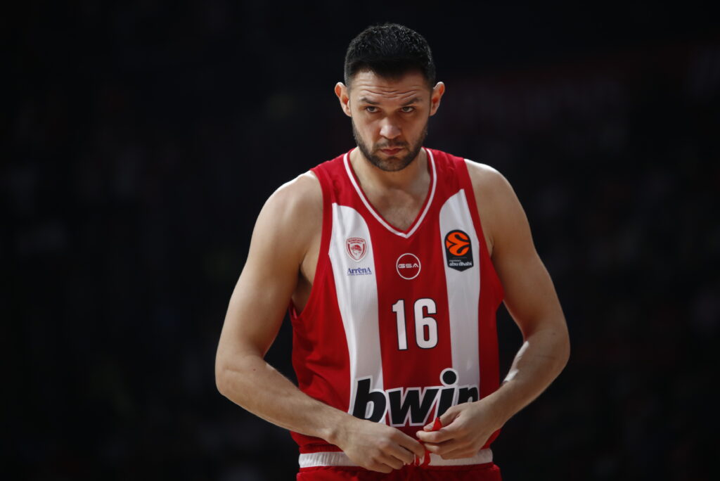 Κώστας Παπανικολάου