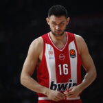 Κώστας Παπανικολάου