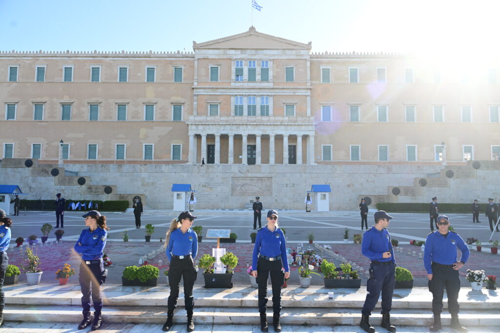 Σύνταγμα: Ισχυρή αστυνομική παρουσία ενόψει της μαθητικής παρέλασης 