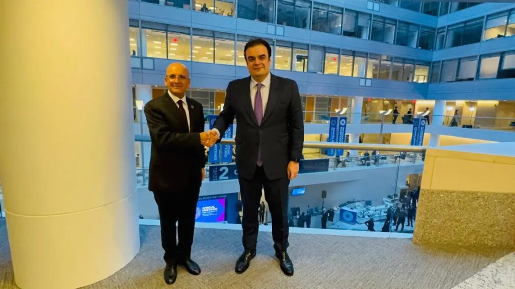 Τετ α τετ Πιερρακάκη με τον ΥΠΟΙΚ της Τουρκίας στην Ουάσιγκτον