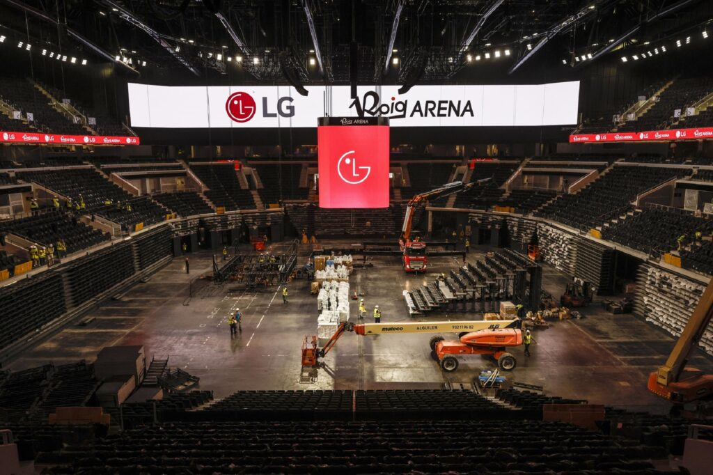 Η LG εξοπλίζει τη Roig Arena με πρωτοποριακές λύσεις ψηφιακής σήμανσης