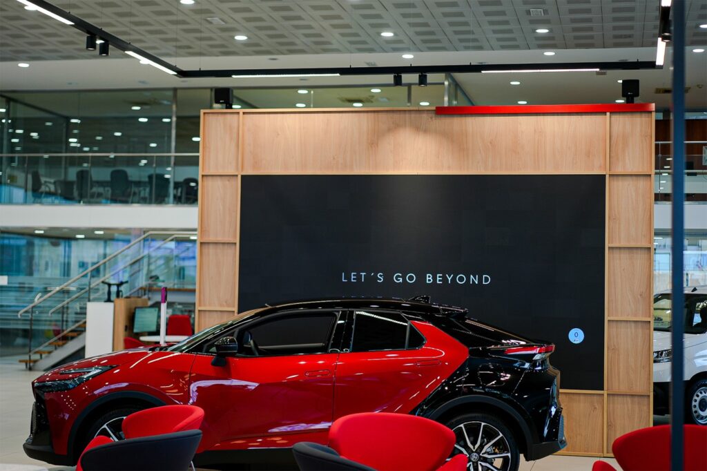 Η Samsung επεκτείνει τη συνεργασία της με την Toyota για την ενίσχυση του ψηφιακού μετασχηματισμού τ