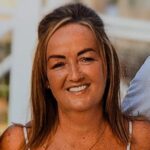 Τραγωδία στο Δουβλίνο: Μητέρα τριών παιδιών πέθανε από ηλεκτροπληξία – Κρατούσε το κινητό της στο μπάνιο