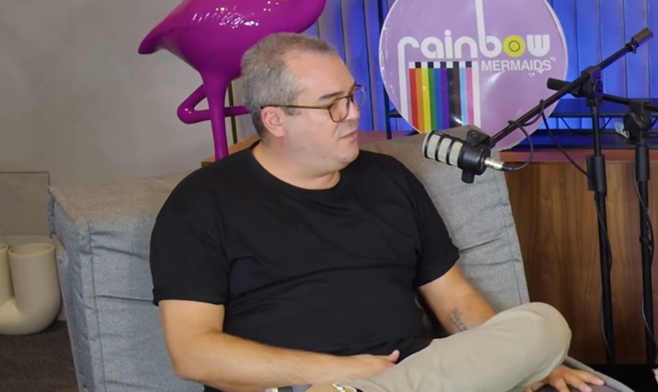 Πυγμαλίων Δαδακαρίδης: «Την έχω καψουρευτεί» – Η σπάνια εξομολόγηση του ηθοποιού για την σύντροφό του