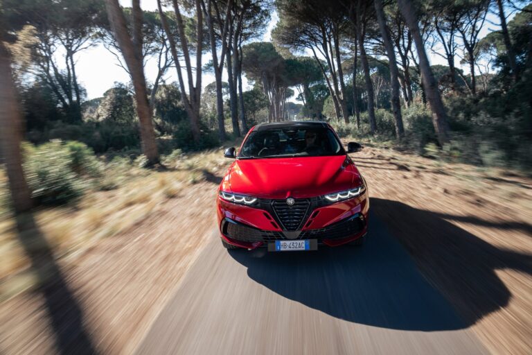 Αποστολή στην Ιταλία: Οδηγούμε τη νέα Alfa Romeo Tonale