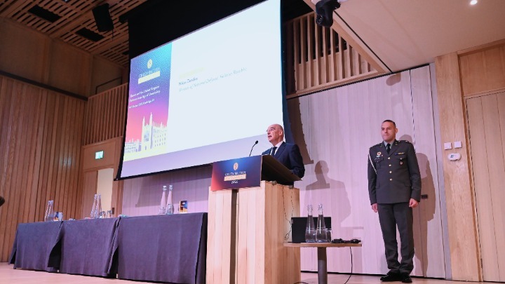 Δένδιας στο Cambridge: H Ελλάδα διαθέτει υπερμεγέθεις ένοπλες δυνάμεις επειδή αντιμετωπίζει μεγάλη απειλή από την γείτονα χώρα
