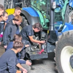 Αμερικανική Γεωργική Σχολή: Μάστορες για τρακτέρ με πτυχίο