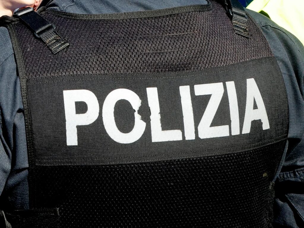 Τρόμος για γυναίκα στο Μιλάνο: Συνελήφθη ο 46χρονος πρώην σύζυγός της – Την περιέλουσε με βενζ