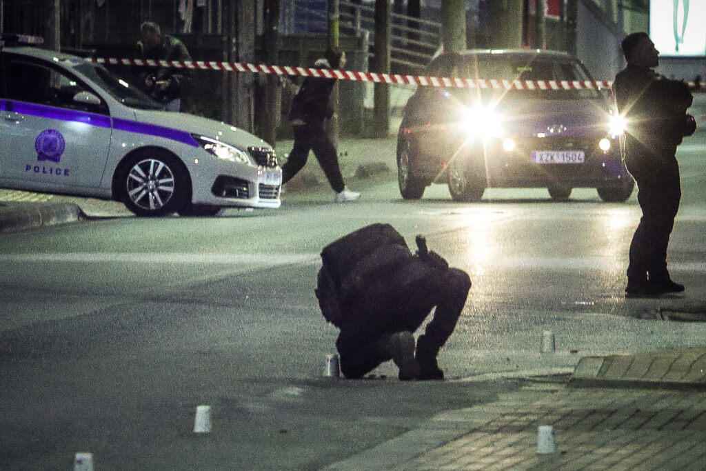 Μαφιόζικη εκτέλεση στην Αράχωβα: Νεκρός ο Γιάννης Λάλας – Τον «γάζωσαν» με καλάσνικοφ στο προαύλιο ξενοδοχείου