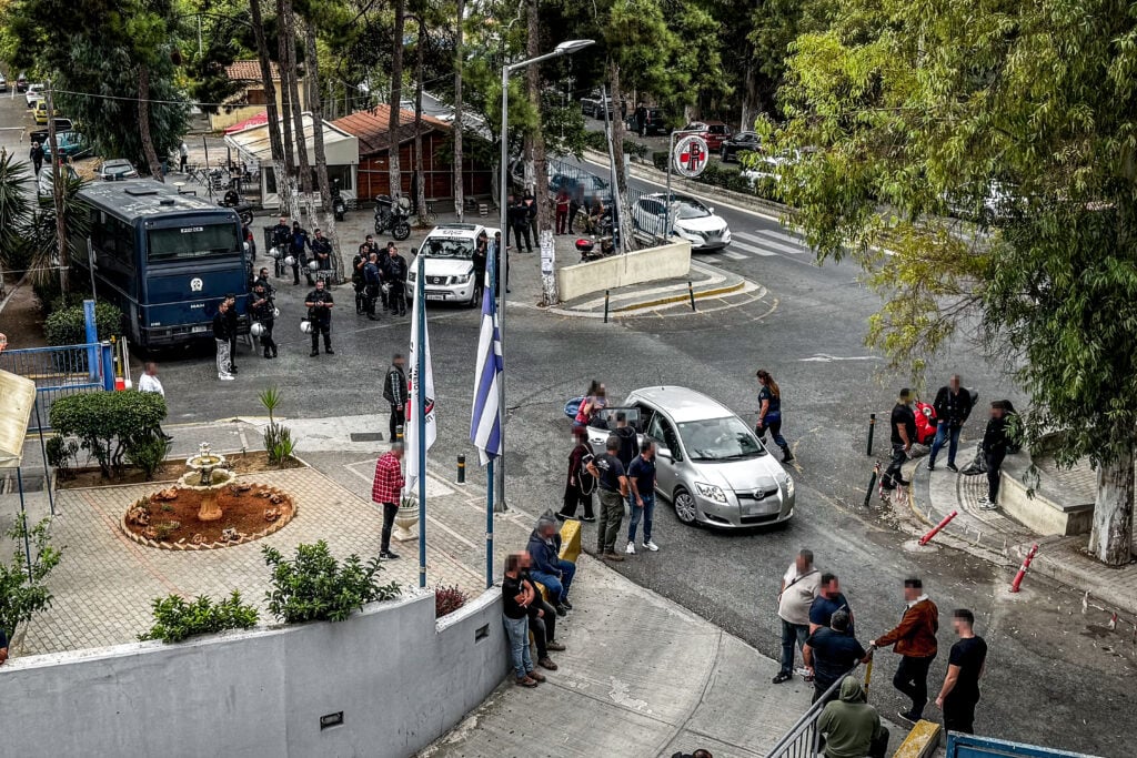 Σπαραγμός στα Βορίζια: Οδύνη και θρήνος για τον 39χρονο πατέρα 5 παιδιών – Ανατριχίλα από την κραυγή της αδερφής του – «Φανούρη αδερφέ μου» (βίντεο)