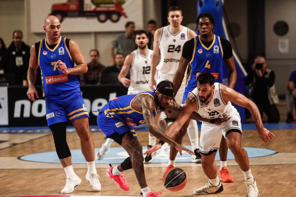 Καρδίτσα: Συνέτριψε το Περιστέρι με 88-74