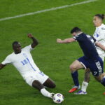 Ελλάδα – Σκωτία 3-2: Αγωνία μέχρι το φινάλε στο Φάληρο – Αμυντικά κενά και φοβερός Βλαχοδήμος