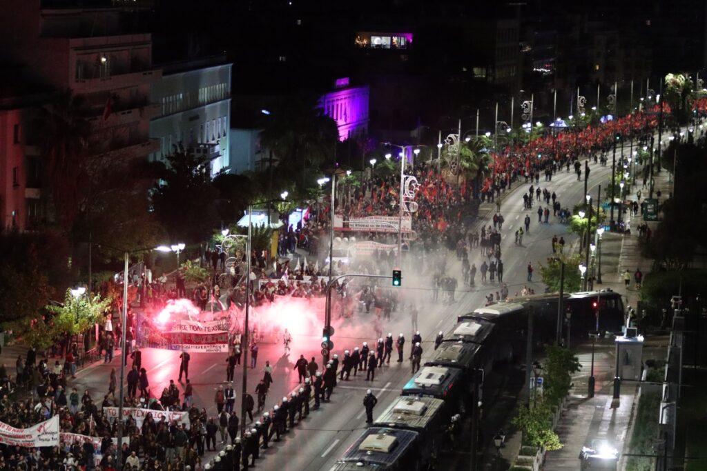 Πορεία για το Πολυτεχνείο: Αποκαταστάθηκε η κυκλοφορία των οχημάτων στο κέντρο της Αθήνας