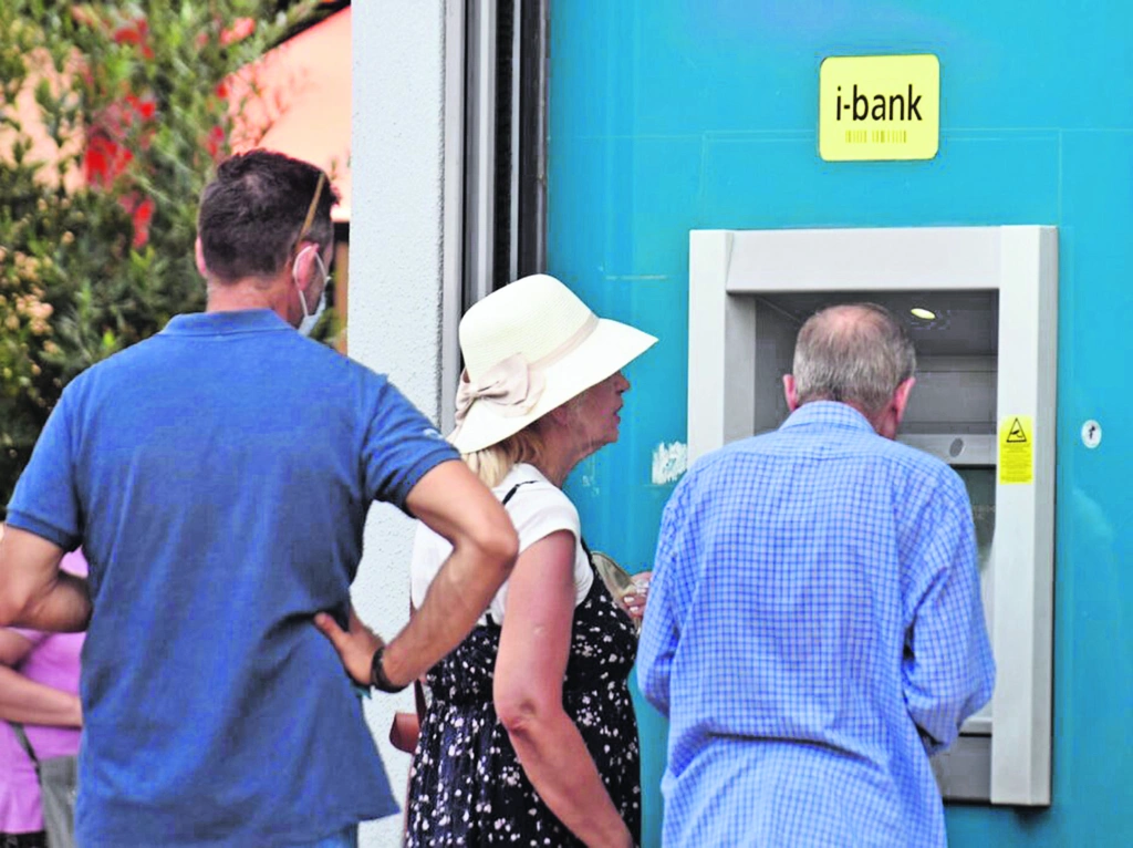 Προϋπολογισμός 2026: Αυτά είναι τα μέτρα ύψους 2,8 δισ. ευρώ – Ποιοι θα δουν αυξήσεις –