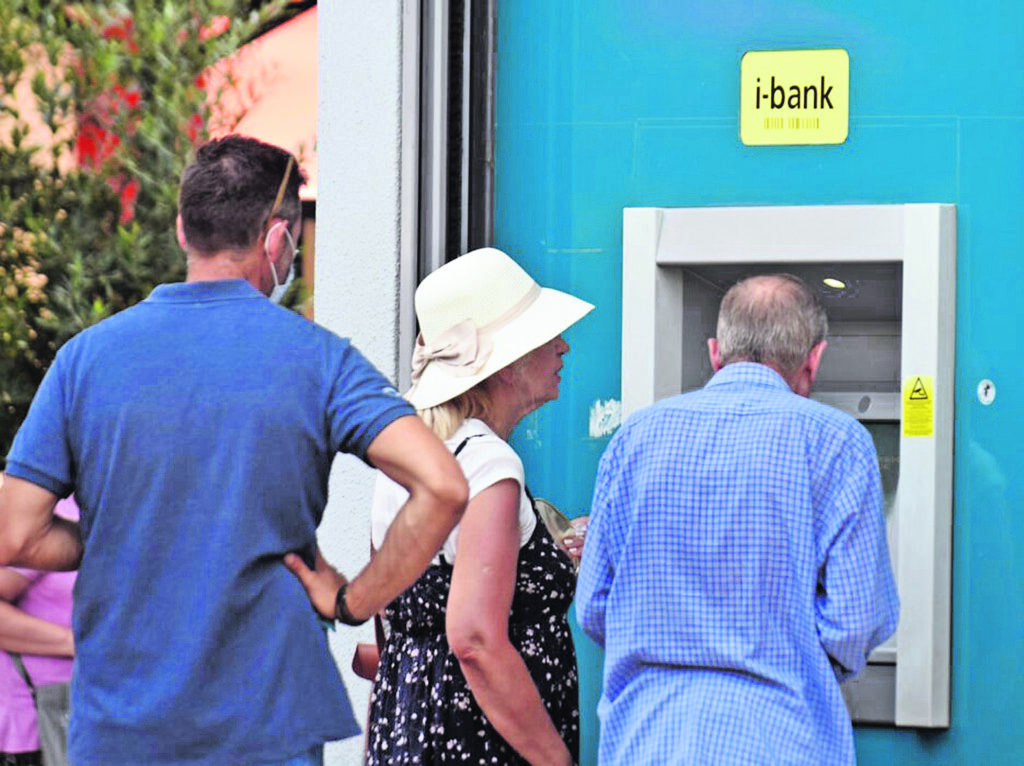 Προϋπολογισμός 2026: Αυτά είναι τα μέτρα ύψους 2,8 δισ. ευρώ – Ποιοι θα δουν αυξήσεις – Τι θα γίνει με τον ΕΝΦΙΑ