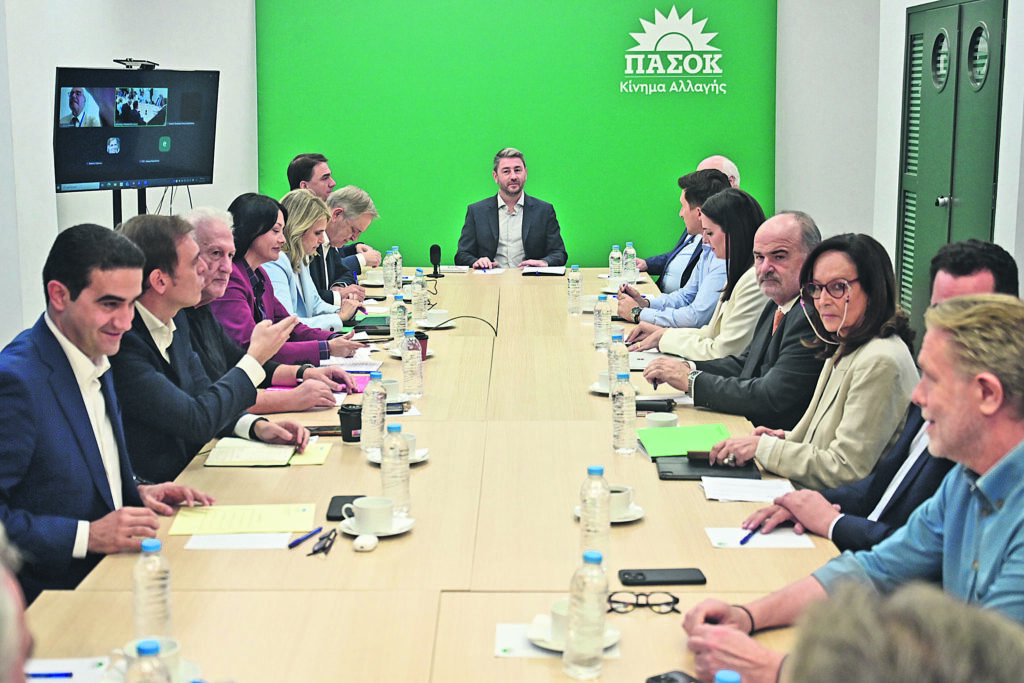 ΠΑΣΟΚ: Πέταξε το μπαλάκι στους αμφισβητίες ο Ανδρουλάκης