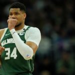 Γιάννης Αντετοκούνμπο: Κίνηση σοκ προκάλεσε πανικό – «Εξαφάνισε» όλες τις φωτογραφίες του με τους Μπακς