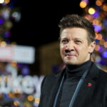 Τζέρεμι Ρένερ: Πρώτη δημόσια εμφάνιση μετά τις κατηγορίες – «Ψευδείς και αναληθείς» οι ισχυρισμοί»