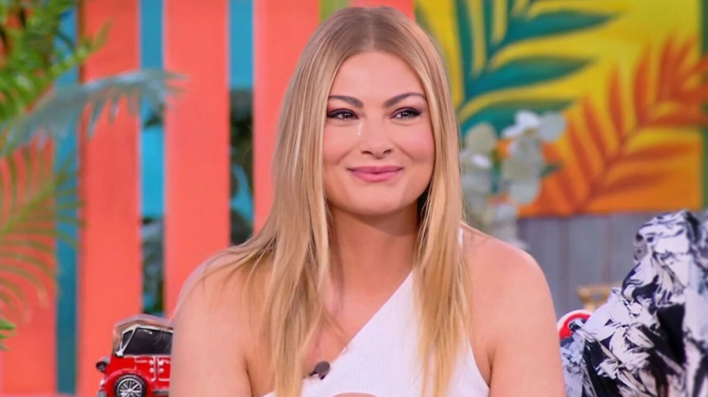 Η Δέσποινα Καμπούρη ανακοίνωσε με ένα ποστ τον χωρισμό της: «Ξέρω καλά τι σημαίνει «διακριτικότητα» στα media»