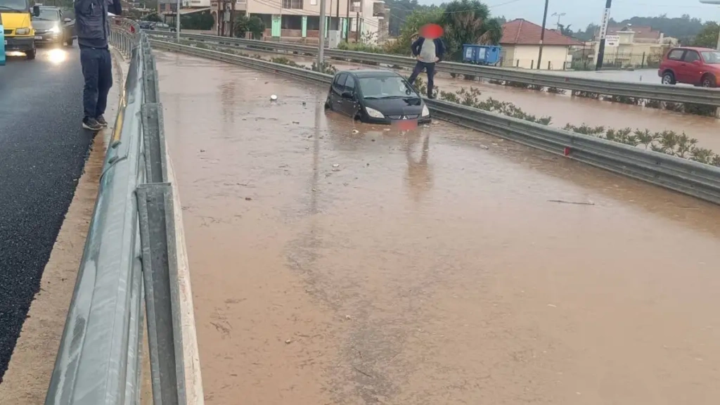 Κακοκαιρία: Κατολισθήσεις στο Ζαγόρι, απεγκλωβισμοί στα Τζουμέρκα και πλημμύρες σε Γιάννενα και Ηγουμενίτσα