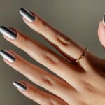 Silver Nails: το απρόσμενο neutral μανικιούρ του TikTok
