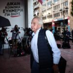 Αλέκος Φραμπουράρης: Συγγενείς, φίλοι και σύντροφοι στο τελευταίο αντίο του πρώην Υπουργού [Εικόνες-Βίντεο]