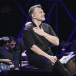 Καταδικάστηκε η stalker του Πλούταρχου – Τι είπε στη δίκη η σύζυγός του