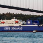 Σοκ μέσα σε φέρι μποτ: Προβλήθηκε ταινία σκληρού πορνό αντί για… Φόρμουλα από τις τηλεοράσεις – Τα παιδιά «ούρλιαζαν»