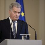 Πρώην πρόεδρος της Φινλανδίας: «Οι Ευρωπαίοι πρέπει να συνομιλήσουν με τον Πούτιν» – Έντονες αντιδράσεις