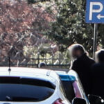 Στη φυλακή η αρχηγός και άλλα δύο ως μέλη του κυκλώματος ναρκωτικών με τον παλαιοημερολογίτη ιερέα – Ποια είναι η 52χρονη