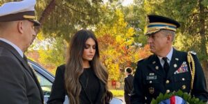 Κίμπερλι Γκίλφοϊλ: Φοβούνται τον «διάβολο που φοράει MAGA»