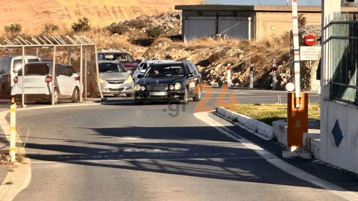 Στην Κρήτη η σορός του 19χρονου Ραφαήλ που σκοτώθηκε από χειροβομβίδα στη Ρόδο